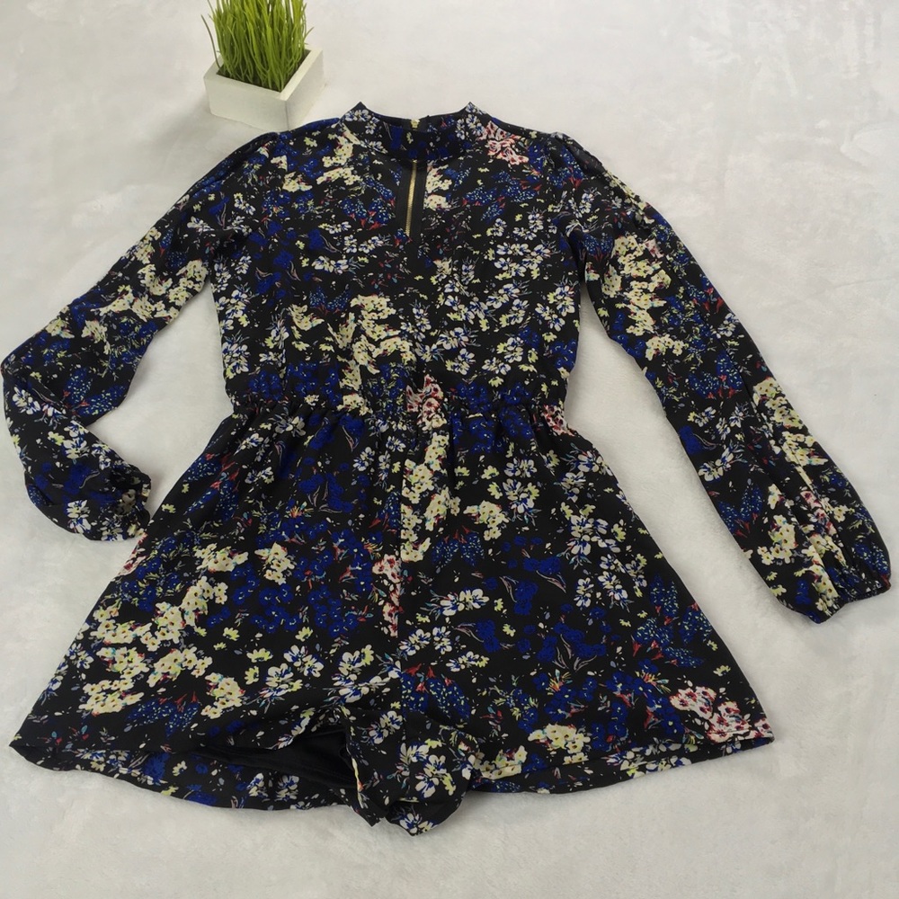 Material Girl Floral Romper Slit Sleeves Size S - Picture 2 of 7